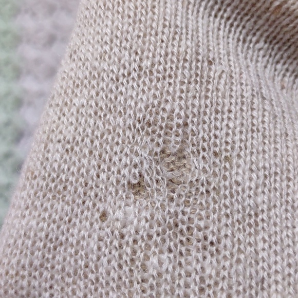 Kinross Cashmere Sweater - Picture 15 of 16